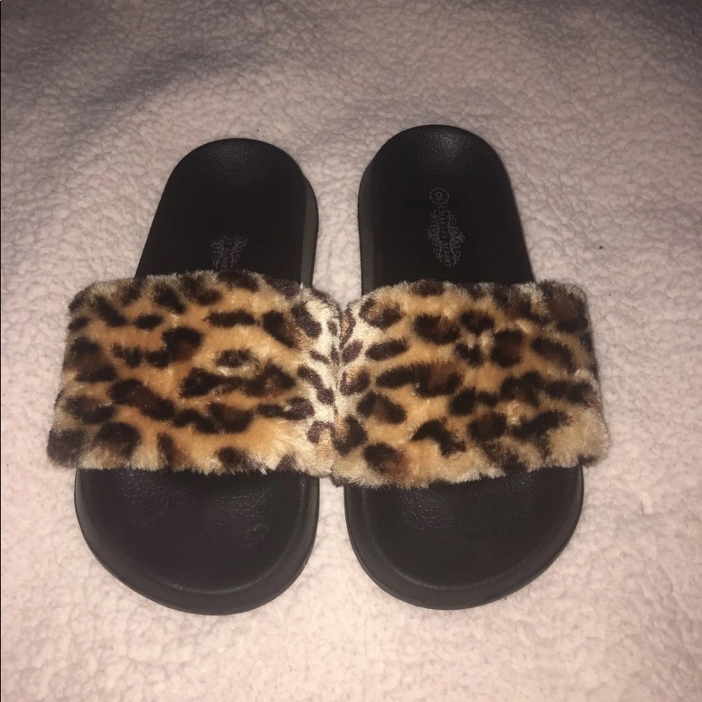 Leopard Print Fur Slides